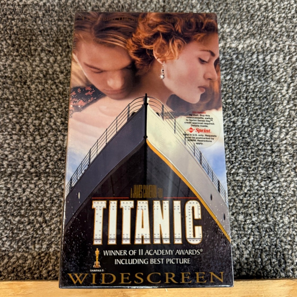 Titanic Widescreen VHS 2-Tape Set New Sealed 1998 James Cameron THX 334812